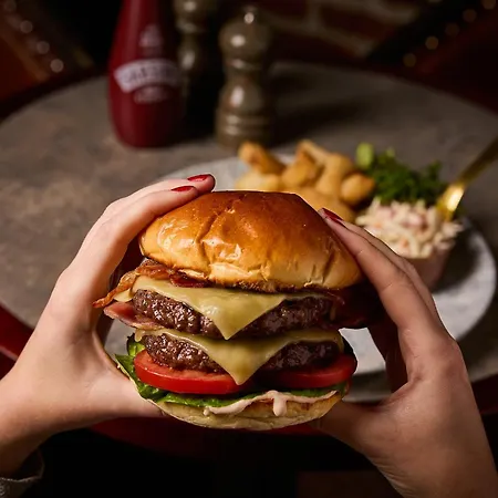 The Temperance Inn, - The Collection Group Zajazd