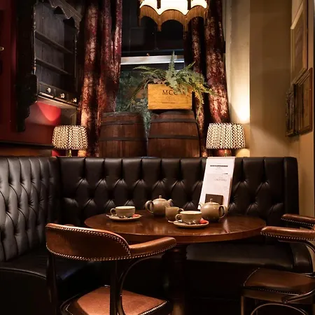 Мини-отель The Temperance Inn, - The Collection Group Эмблсайд