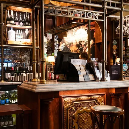 The Temperance Inn, - The Collection Group אורחן אמבלסייד