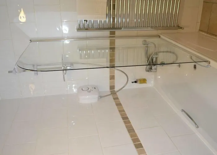 The Temperance Inn, - The Collection Group 3*