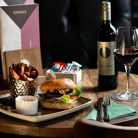 Мини-отель The Temperance Inn, - The Collection Group